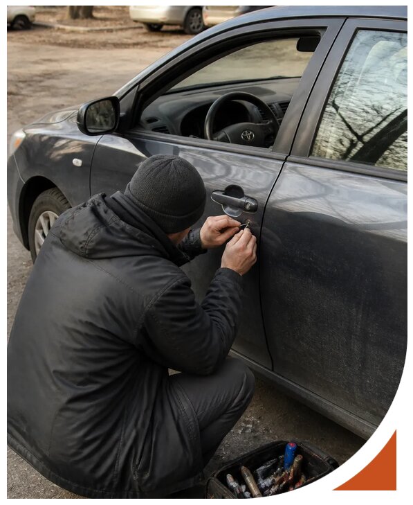 Профессиональное вскрытие автомобиля Тойота без повреждений в Вологде